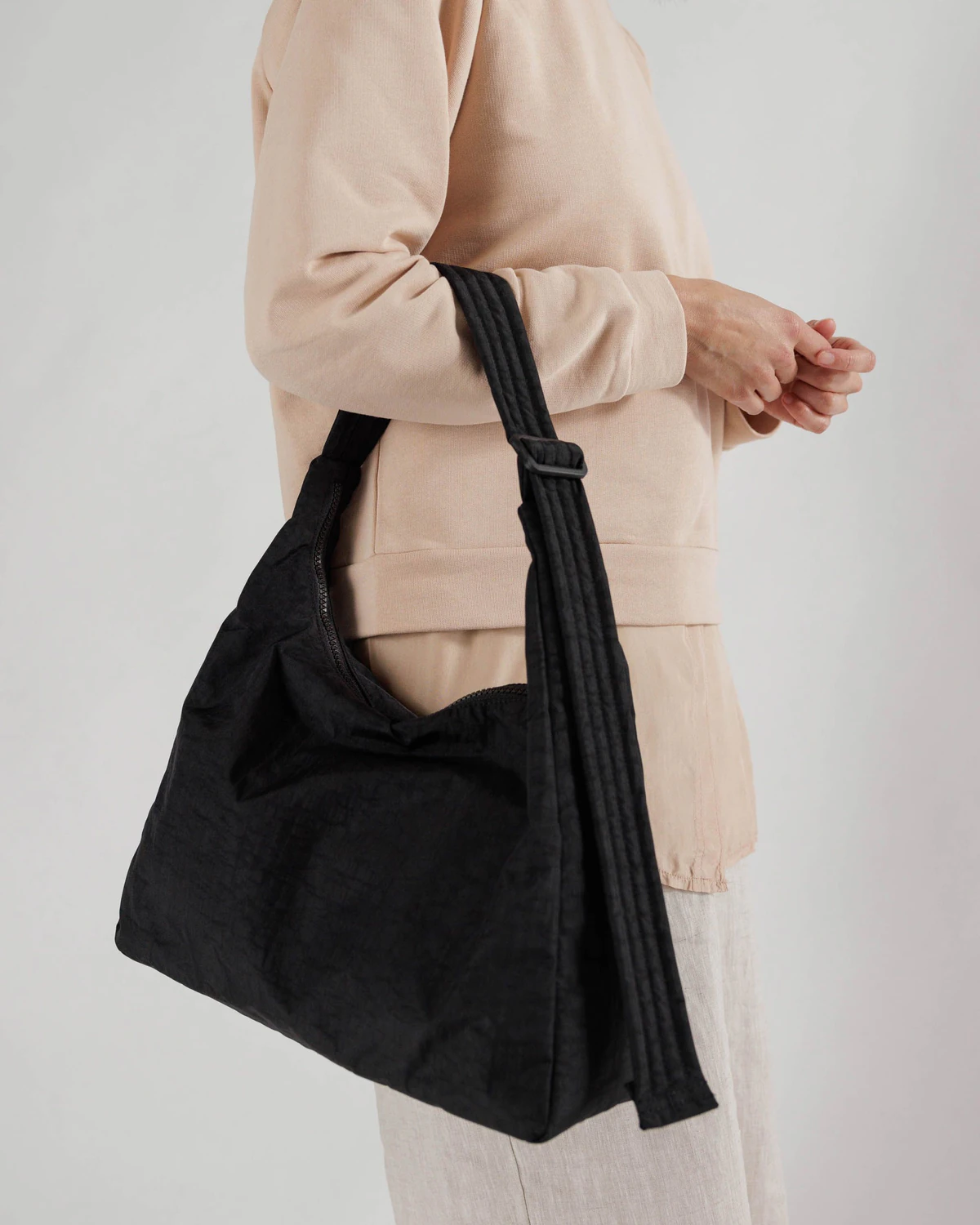BAGGU Nylon Shoulder Bag