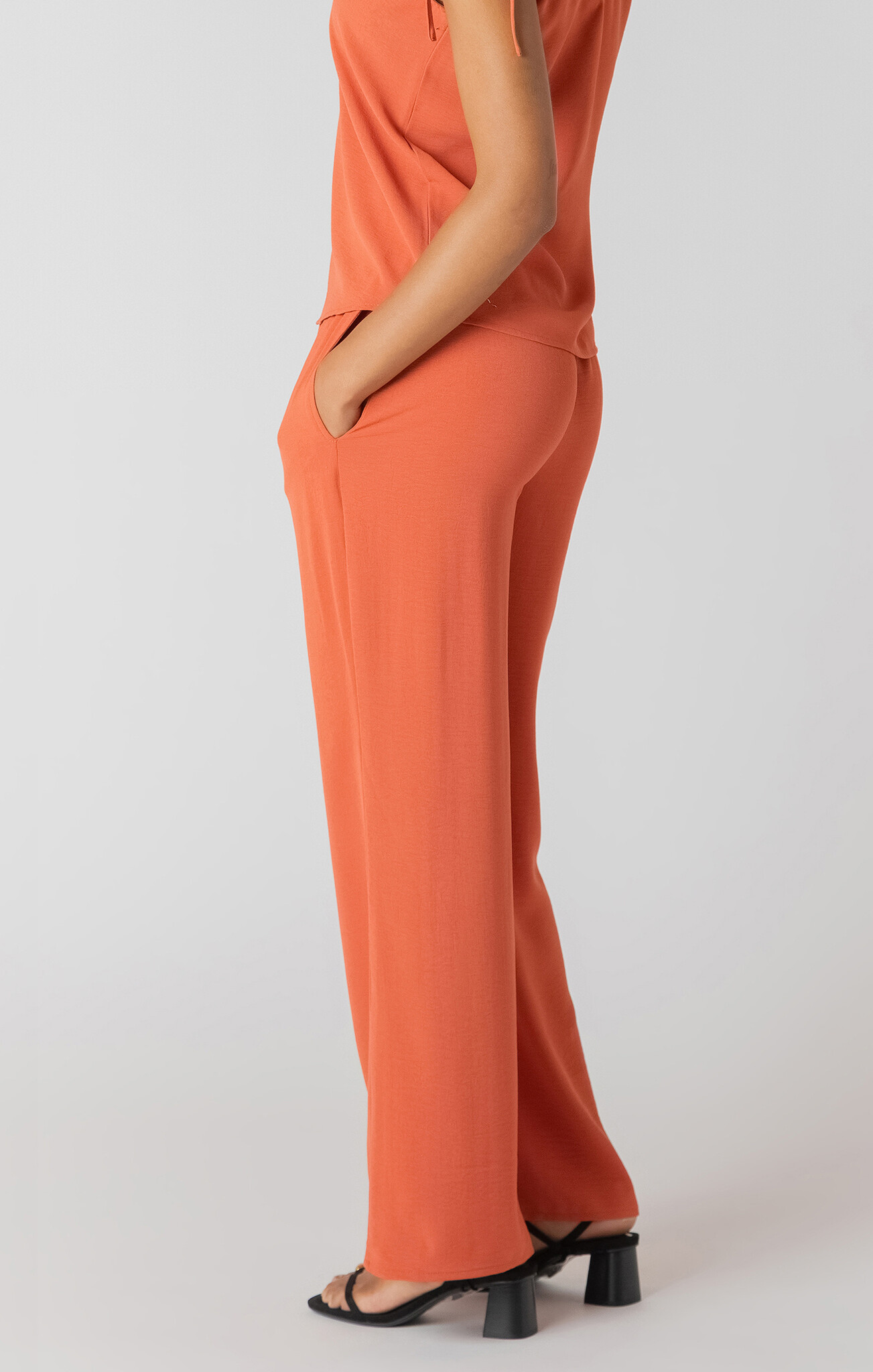 Dex Flowy HW Wide Leg Pant