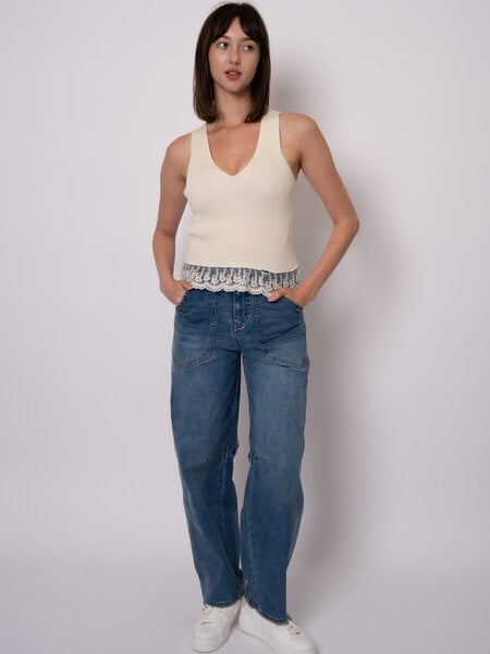 RD Style Amani Sleeveless V-neck Pullover