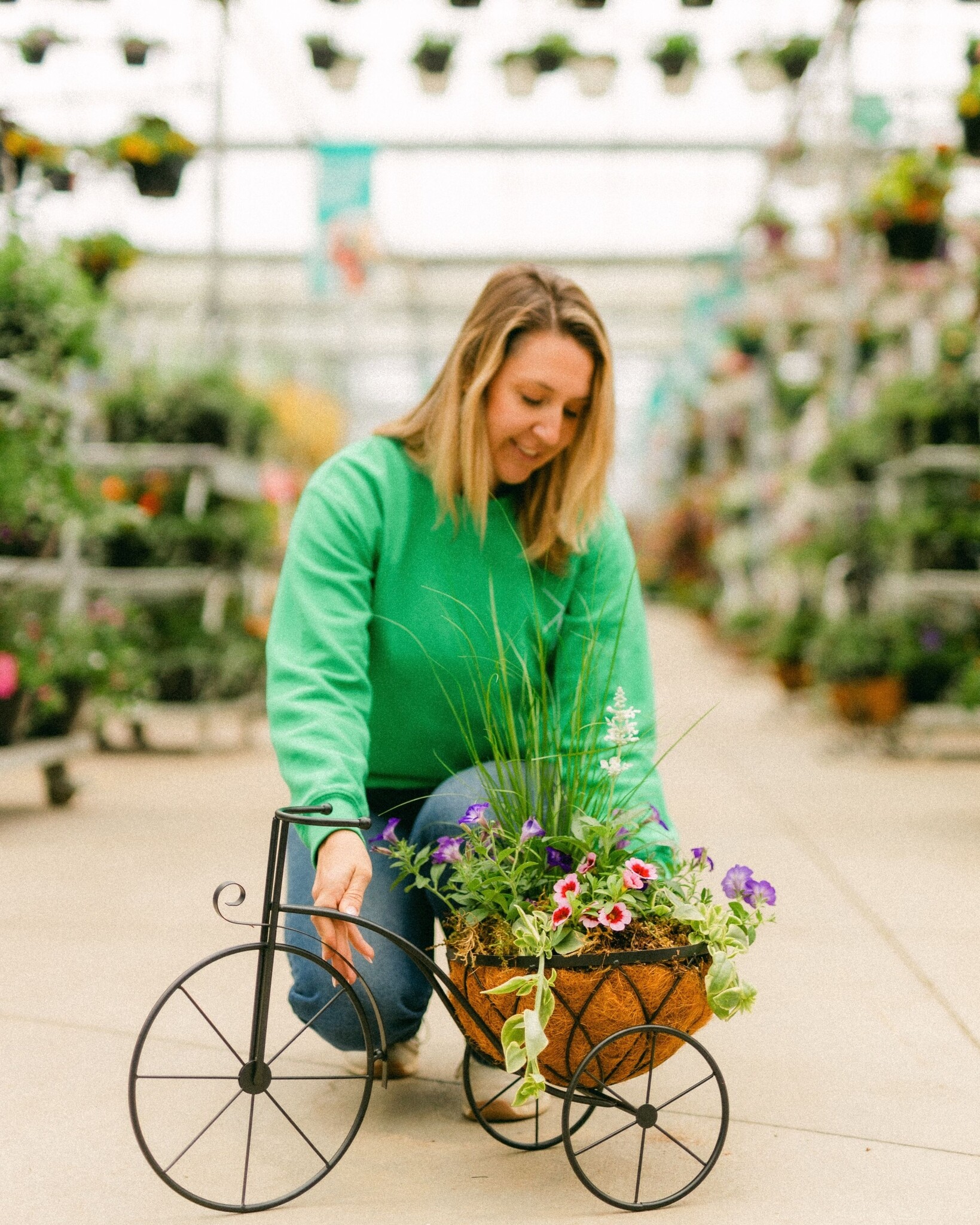 Dutch Growers Tour de Mom Mothers Day Arrangement
