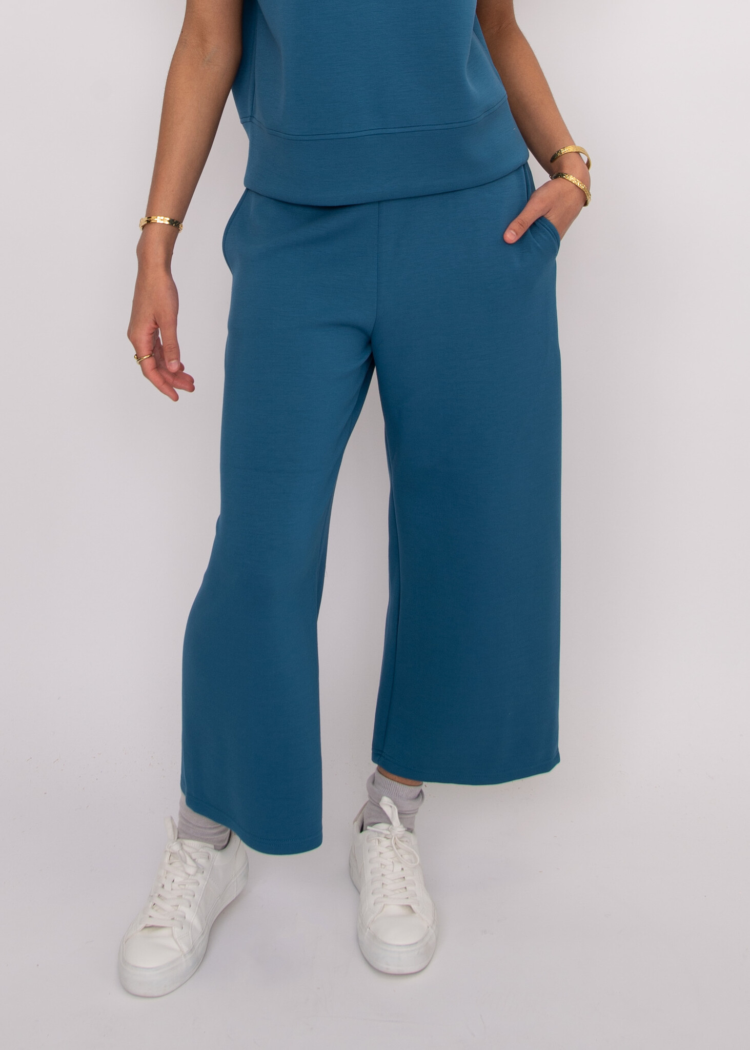 RD Style Victoria Soft Knit Cropped Pant