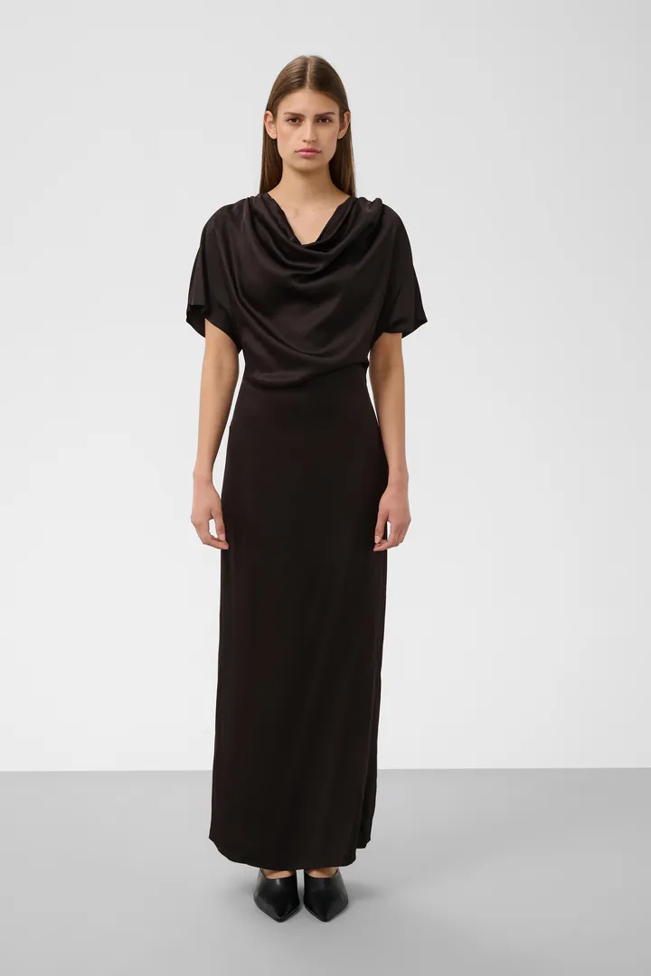 Soaked in Luxury Evilia Dress