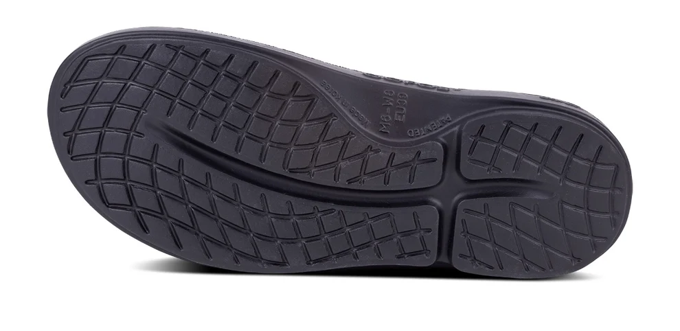 Oofos Oocloog Clog Shoe