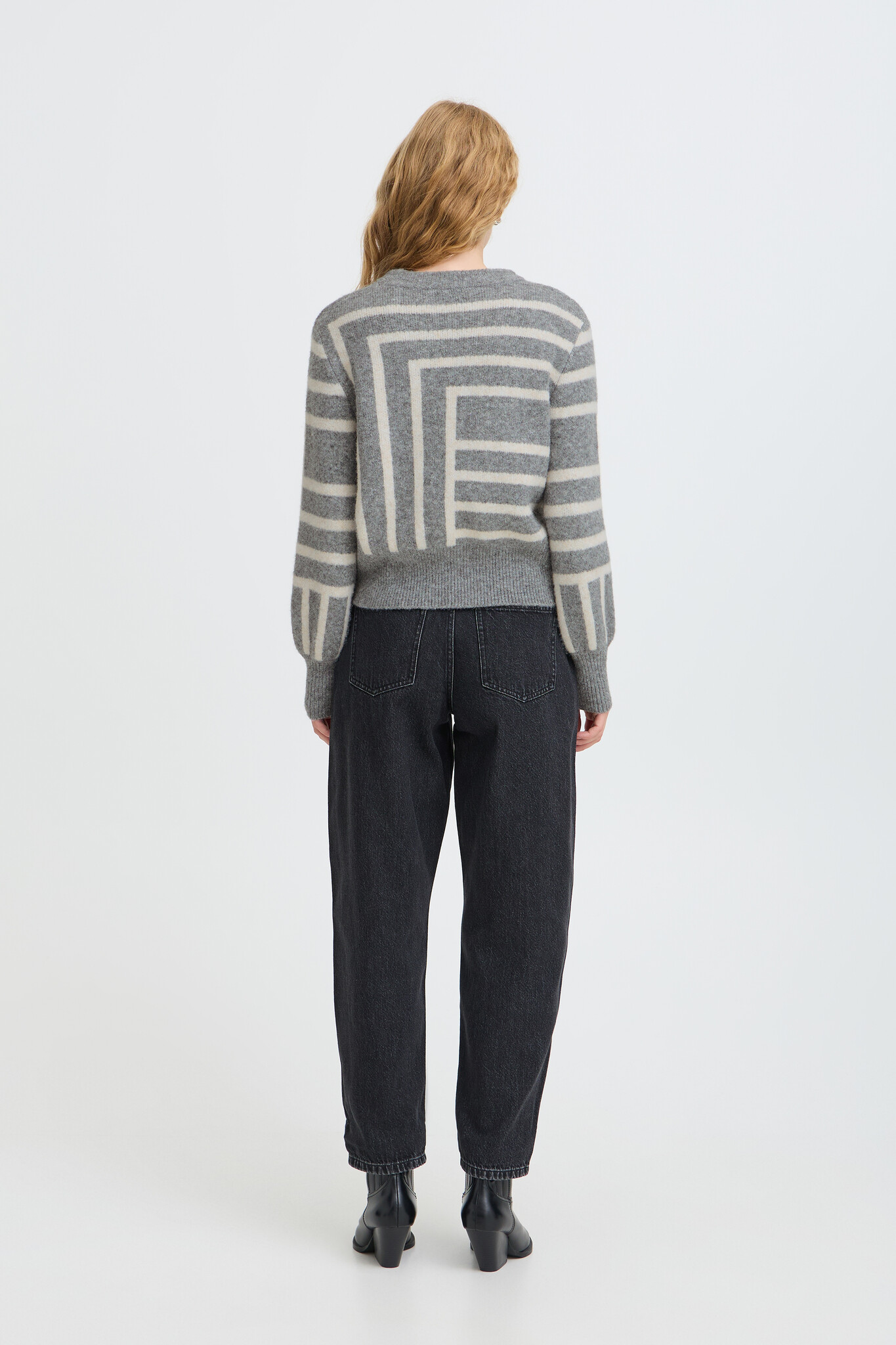B.Young Omea Jumper 6