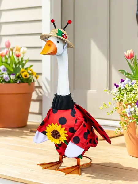 Giddy Outfit Ladybug