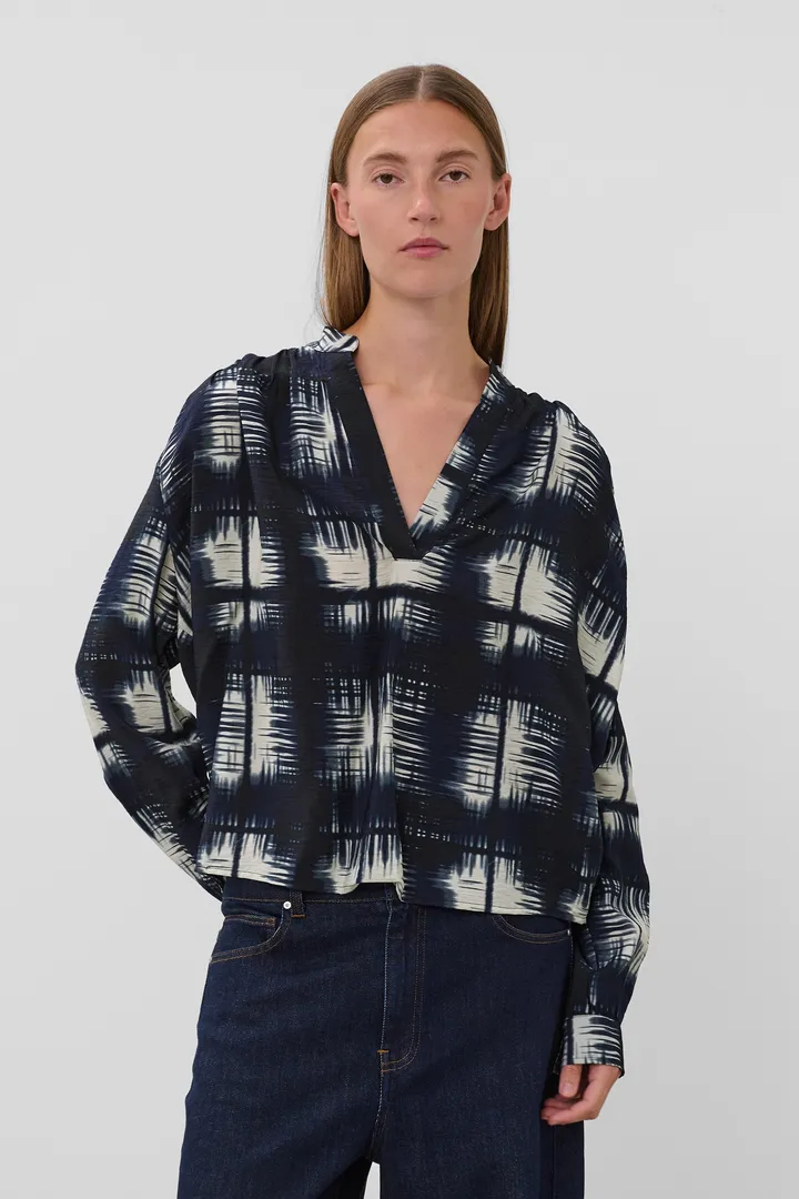 Soaked in Luxury Leodora Printed V-Neck Blouse