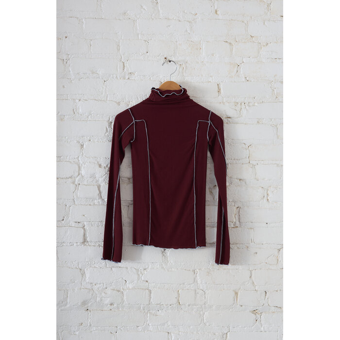 Baserange Omato Turtleneck