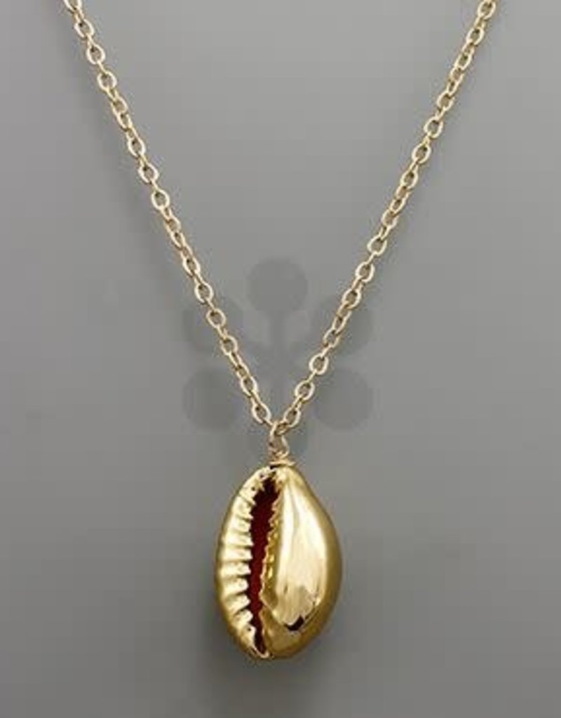 SHELL PENDANT NECKLACE