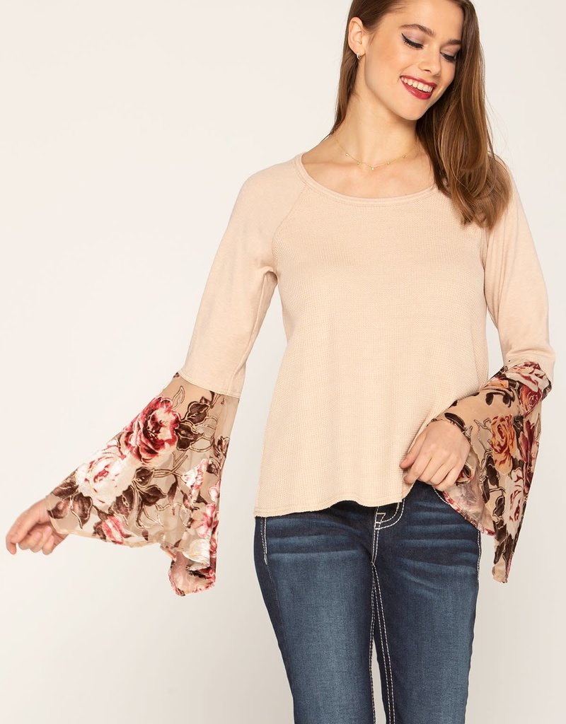 MISS ME CONTRAST FLORAL BURNOUT BELL SLEEVE TOP
