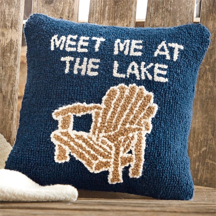 MUD PIE LAKE CHAIR HOOKED PILLOW MUD PIE LAKE CHAIR HOOKED PILLOW