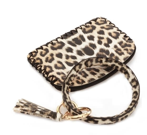 VEGAN LEATHER KEY RING SHORT WALLET- CHEETAH PRINT VEGAN LEATHER KEY RING SHORT WALLET- CHEETAH PRINT