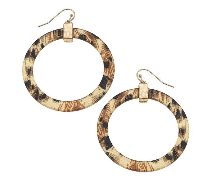 CANVAS COLETTE HOOP EARRINGS IN LEOPARD RESIN CANVAS COLETTE HOOP EARRINGS IN LEOPARD RESIN