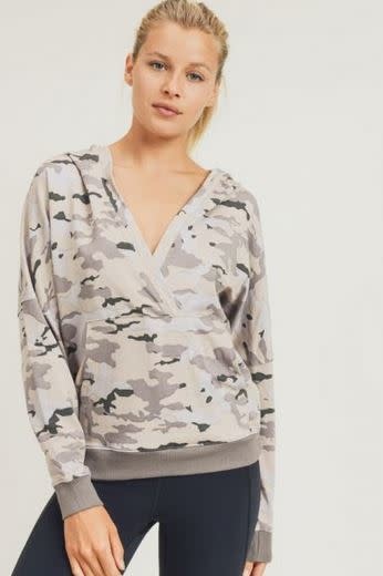 MONO B PASTEL CAMO V-OVERLAY HOODIE PULLOVER MONO B PASTEL CAMO V-OVERLAY HOODIE PULLOVER