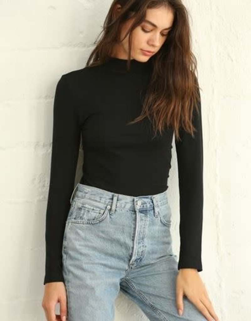 SEAMLESS RIBBED LS MOCK NECK LAYERING TOP