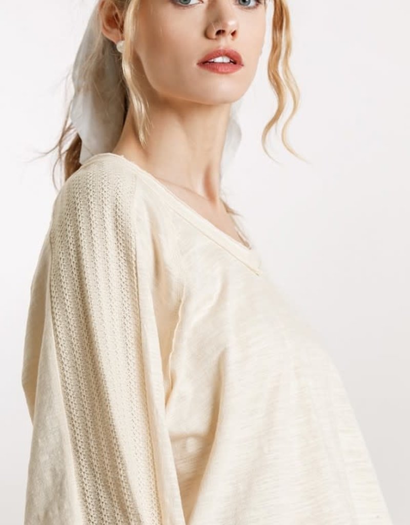 WIDE NECK TOP W/RAW EDGE DETAIL & PUFFED SLEEVES