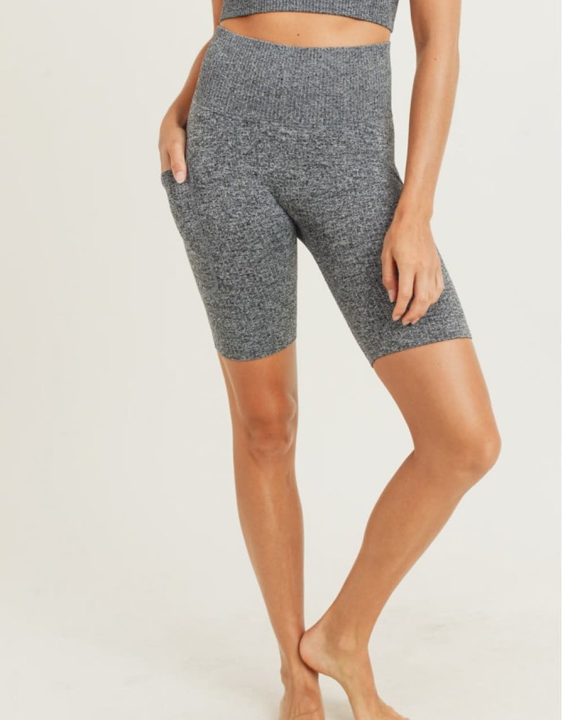 MONO B SEAMLESS RIBBED BIKER SHORTS - GREY