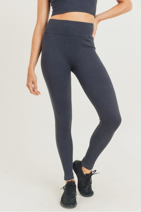 A LOT LESS Skinny Leggings 'Indira' in Black