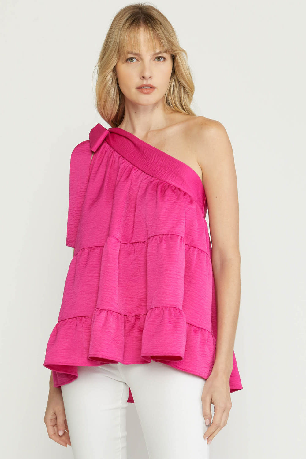ENTRO LIVVY ONE-SHOULDER TOP IN FUCHSIA ENTRO LIVVY ONE-SHOULDER TOP IN FUCHSIA