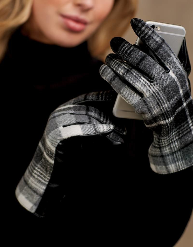 MUD PIE PEARLE PLAID GLOVE