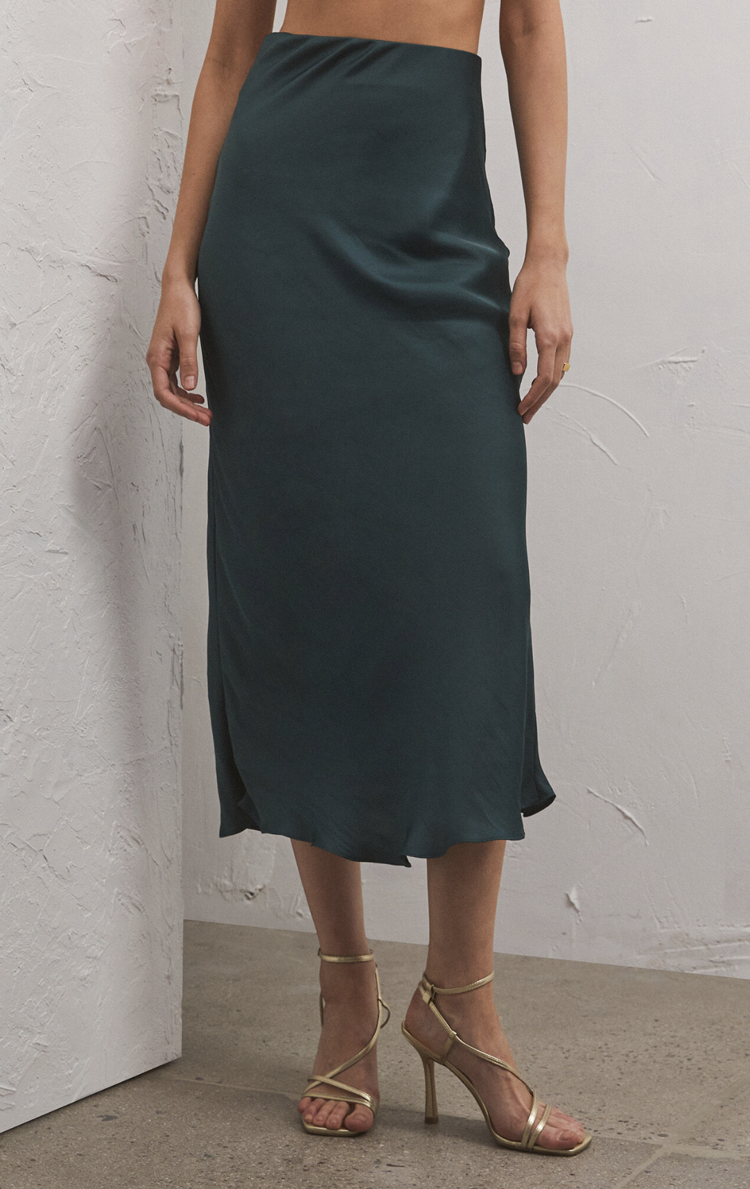 Z SUPPLY EUROPA POLY SHEEN SKIRT-ABYSS Z SUPPLY EUROPA POLY SHEEN SKIRT-ABYSS