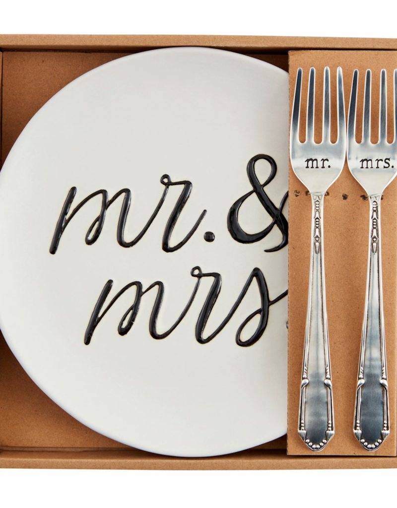 MUD PIE MR & MRS CAKE PLATE SET