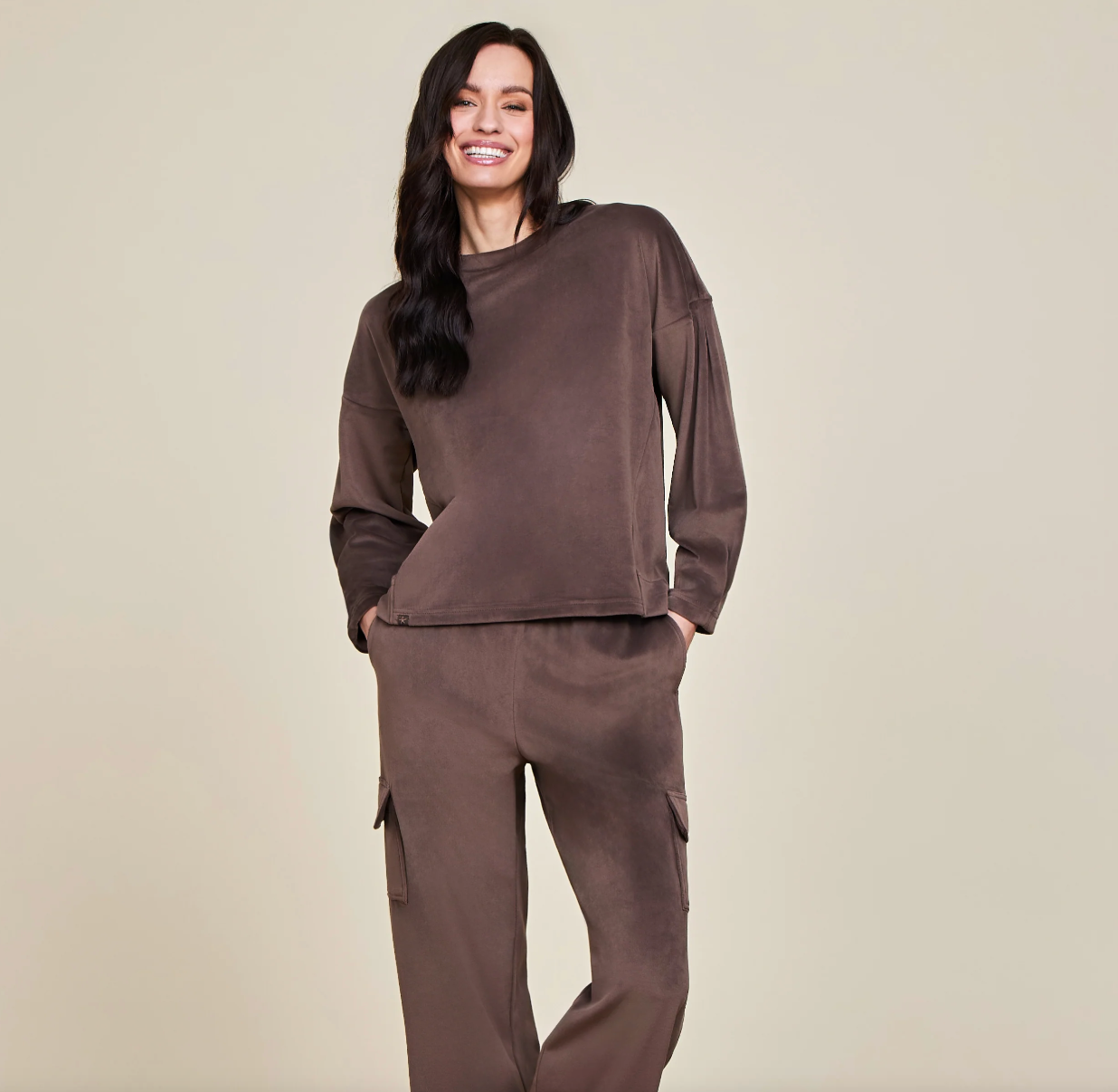BAREFOOT DREAMS LUXECHIC TUCKED SWEATSHIRT BAREFOOT DREAMS LUXECHIC TUCKED SWEATSHIRT