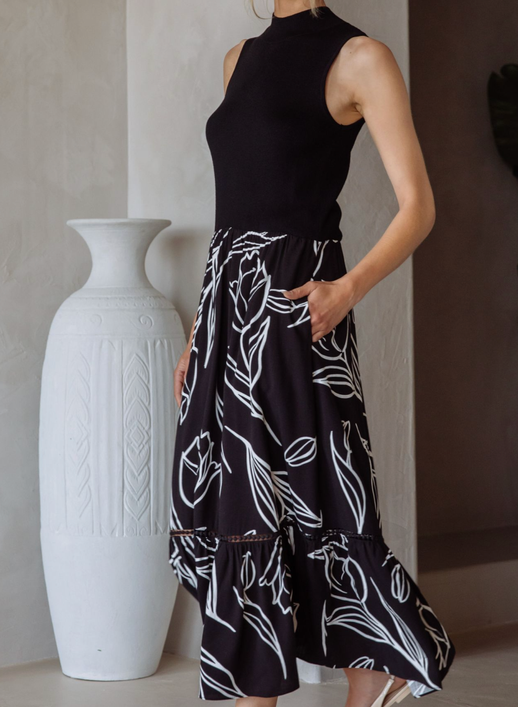 SKIES ARE BLUE Conlan Mixed Media Dress-Black