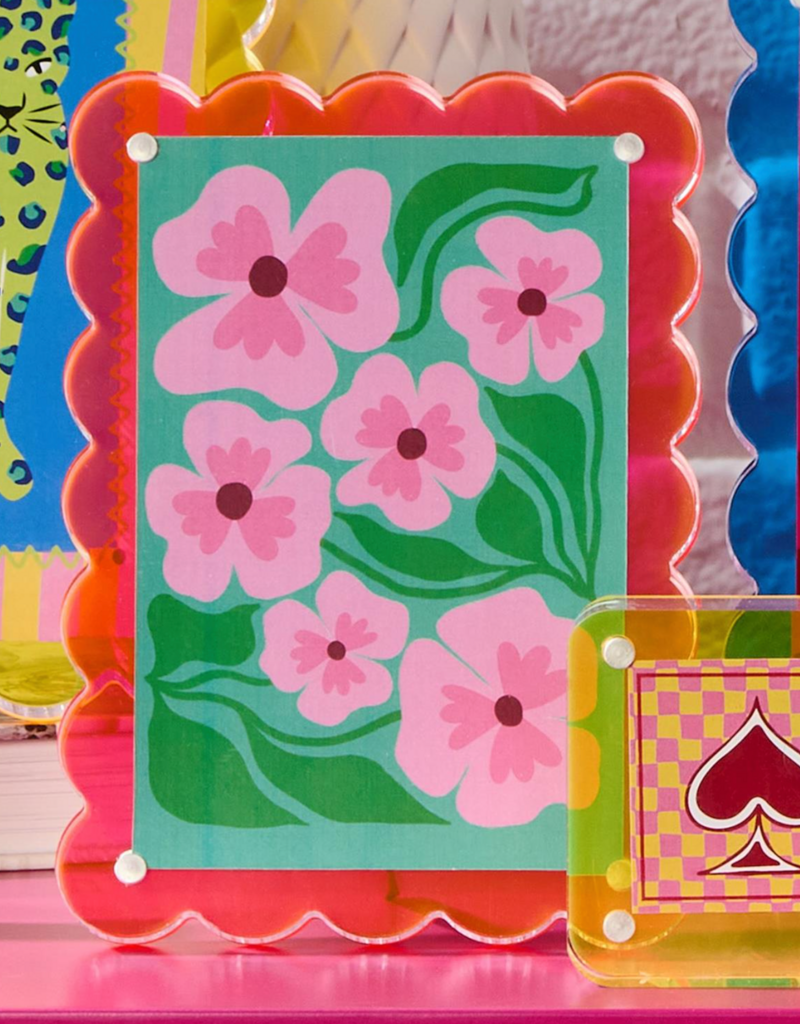 TWO'S COMPANY 4X6 SCALLOPED EDGE ACRYLIC PHOTO FRAMES