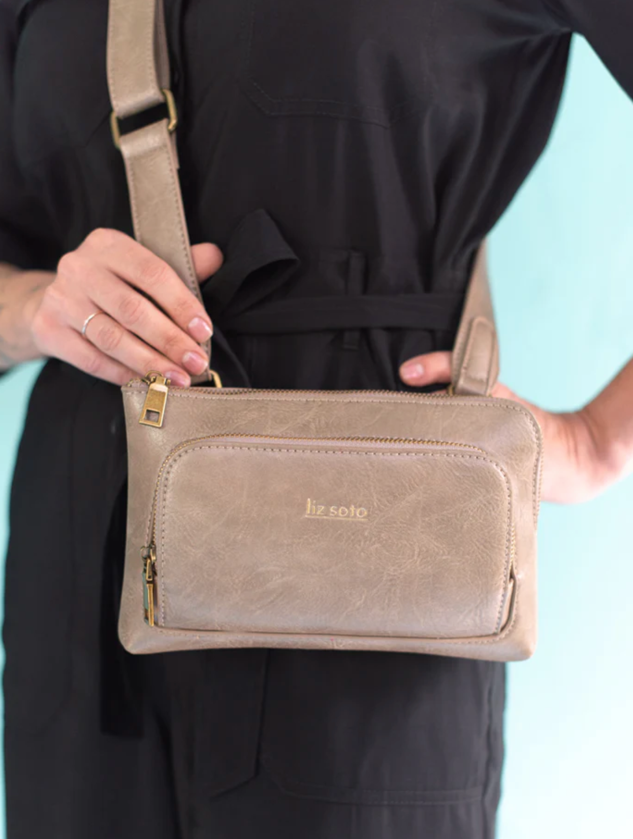 LIZ SOTO JENNI SMALL ADJUSTABLE CROSSBODY