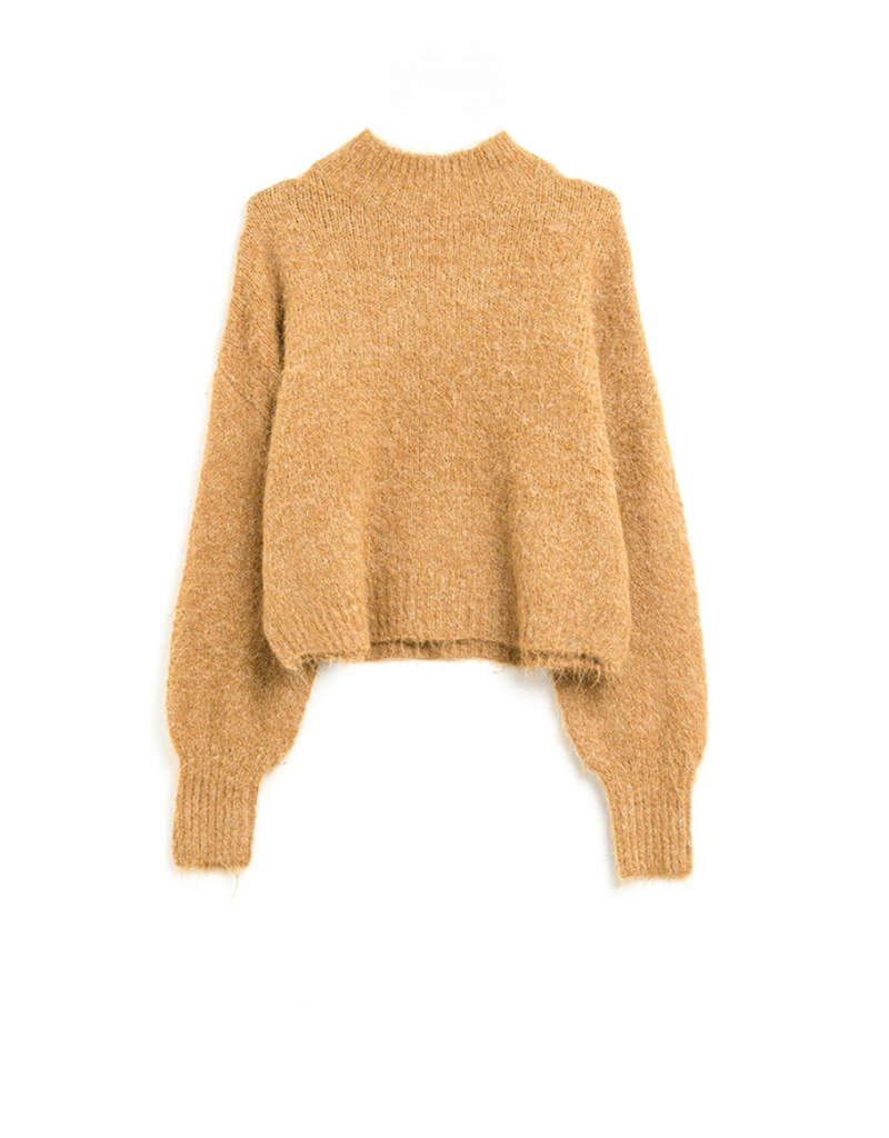 Q2 LIVERPOOL FLUFFY CAMEL SWEATER