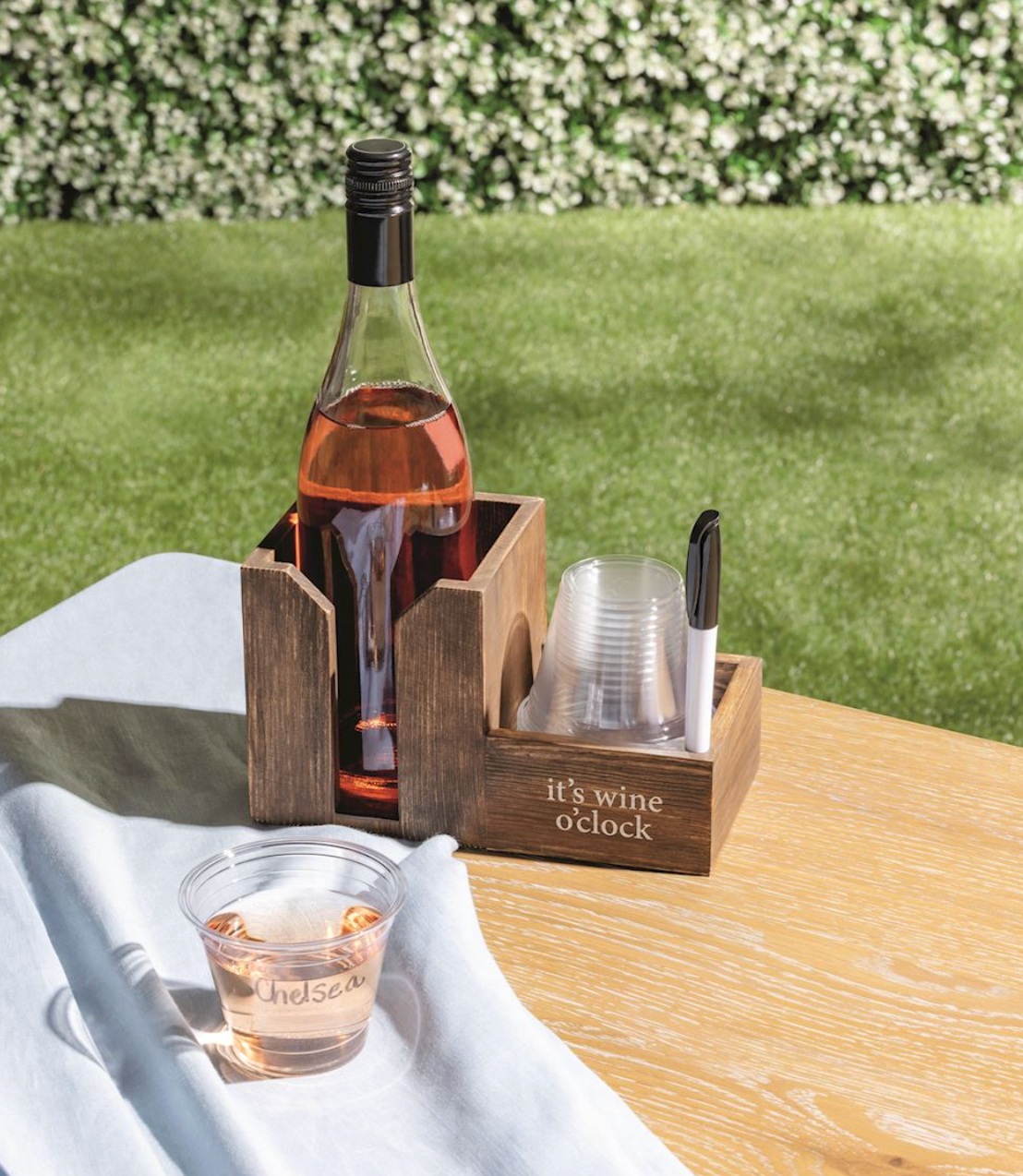 MUD PIE WINE BOTTLE HOLDER AND CUPS SET