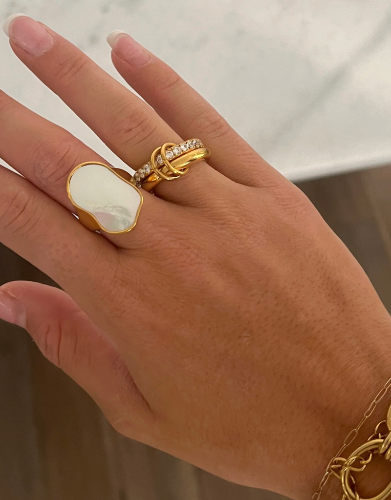 CHANSUTT PEARLS NOVA RING-SIZE 7