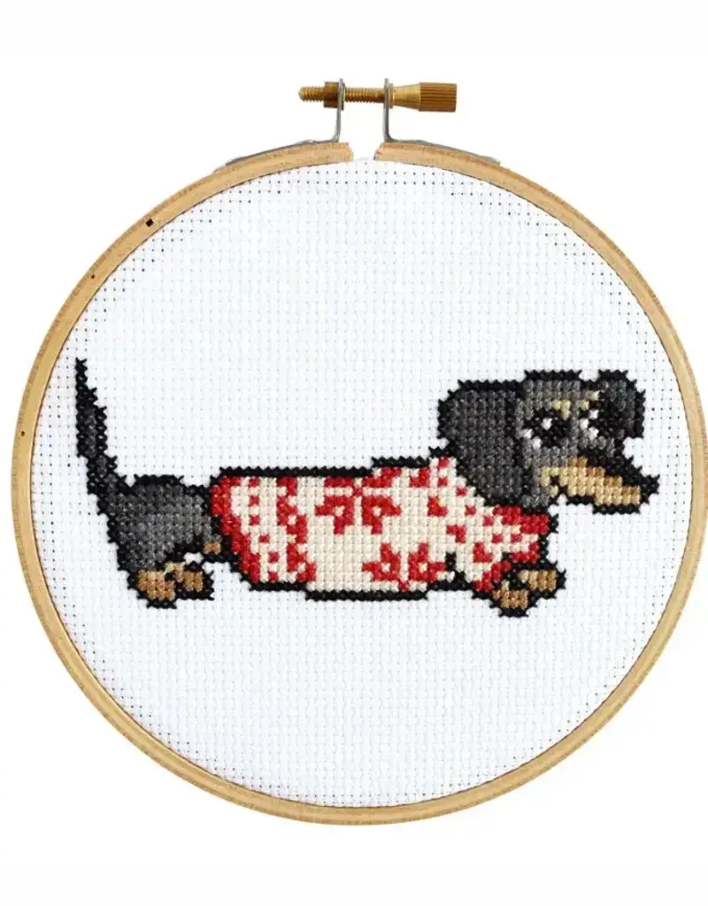 THE STRANDED STITCH COZY DACHSHUND