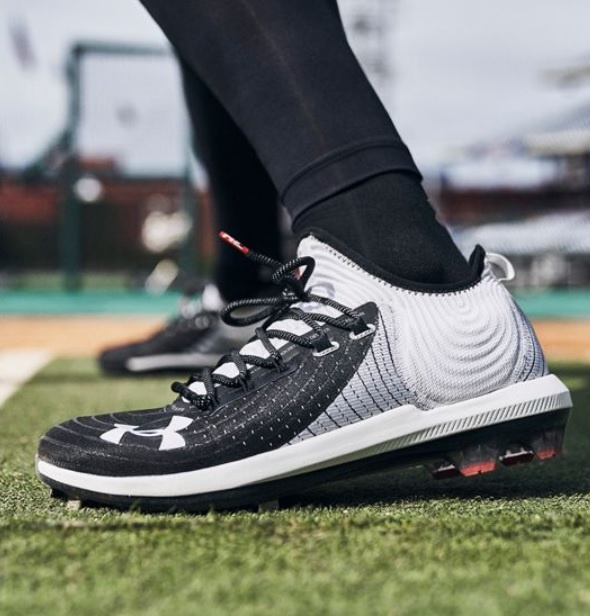 men's ua harper 4 low st le baseball cleats