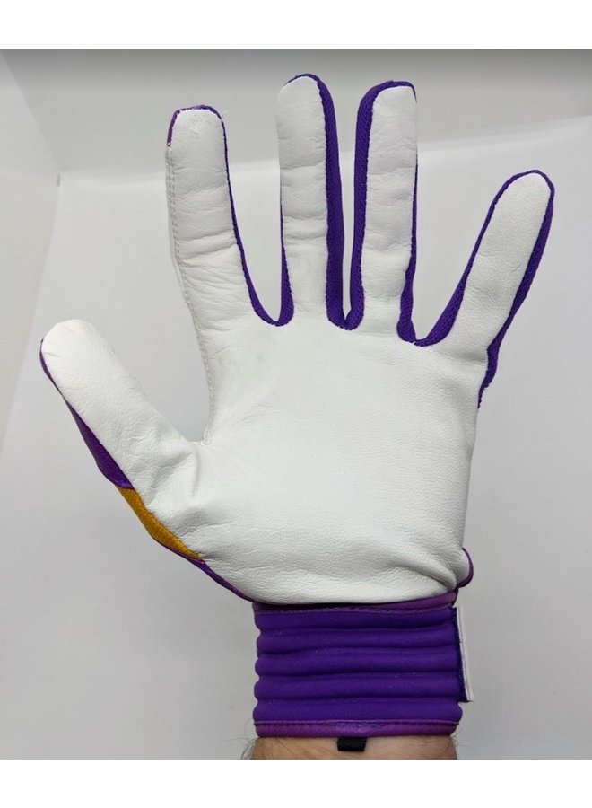 LOUISVILLE SLUGGER SOLO BATTING GLOVE AD