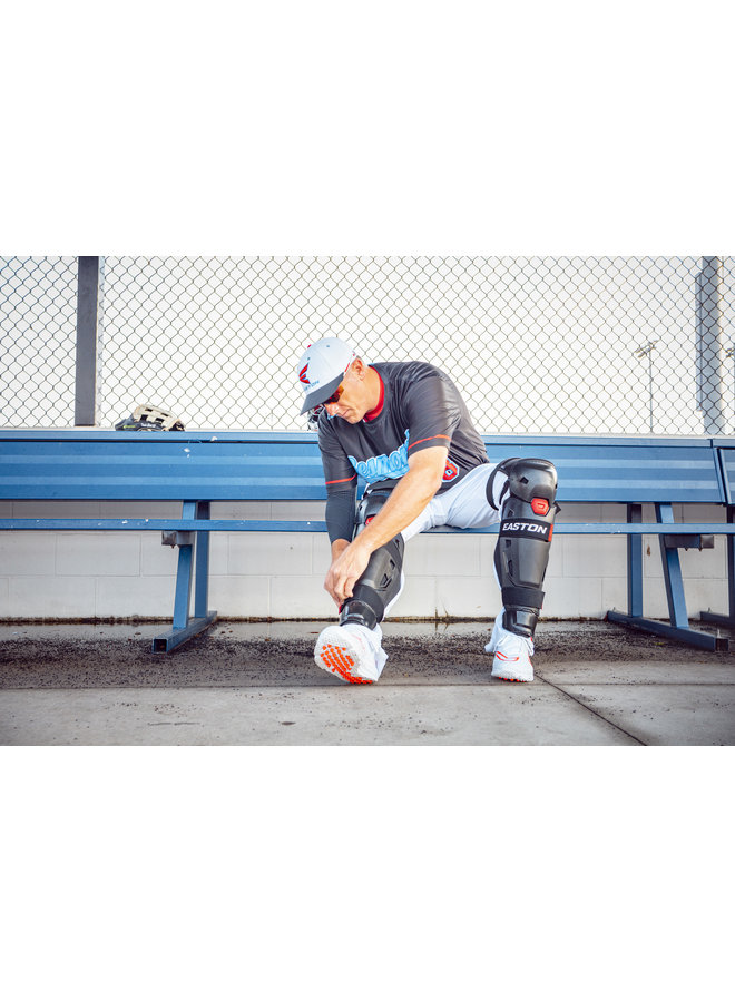 EASTON HELLCAT SLO-PITCH LEG GUARDS