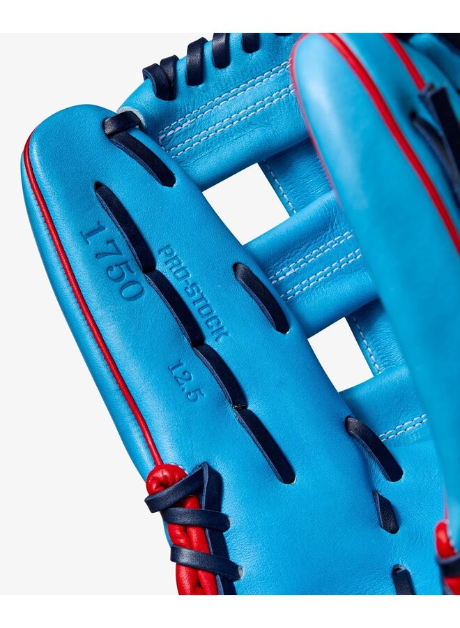 2024 FALL WILSON A2000 1750 12.5" GLOVE SKY BLUE/RED