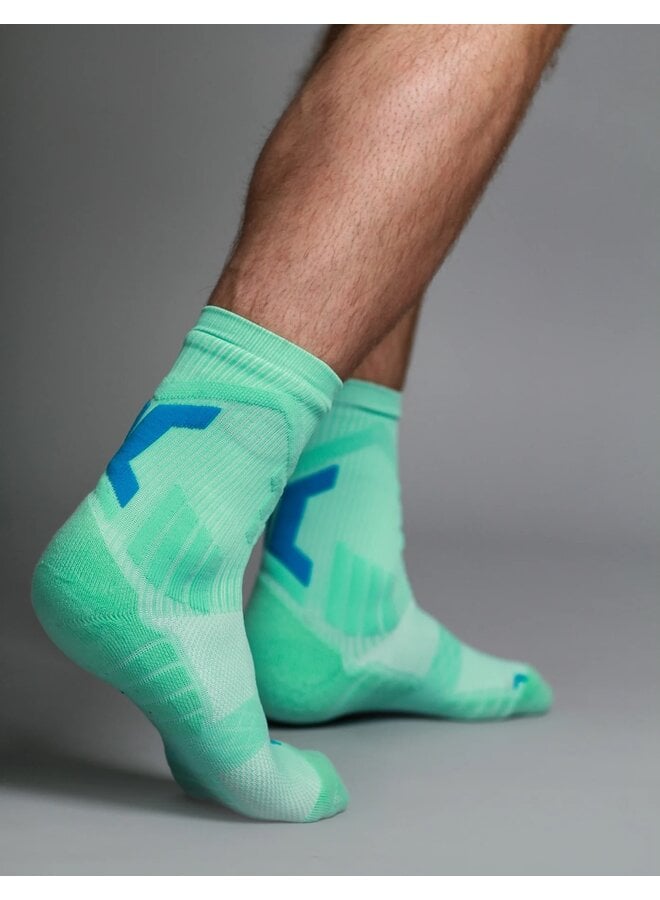 JUMPLETE ATTAKK SOCKS