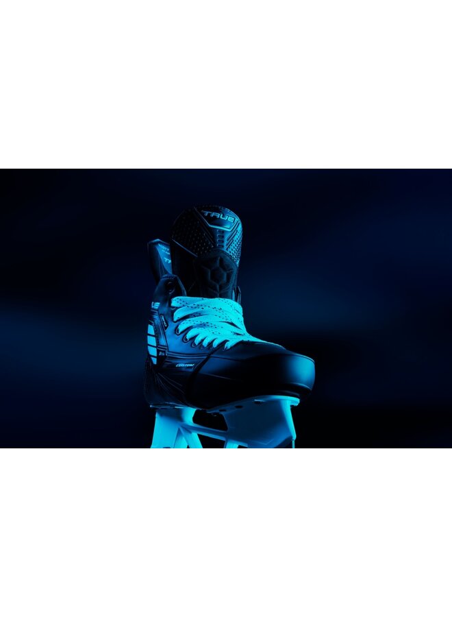 TRUE SK CUSTOM SVH PRO PLAYER SKATE WITH DLC STEEL