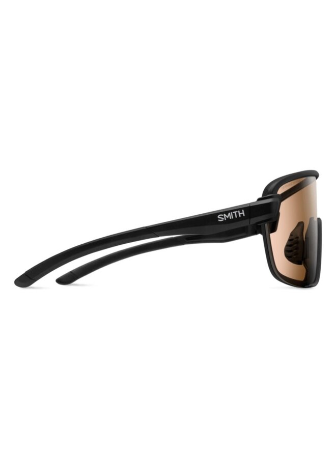 SMITH Glasses Bobcat Matte Black ChromaPop Photochromic Brown