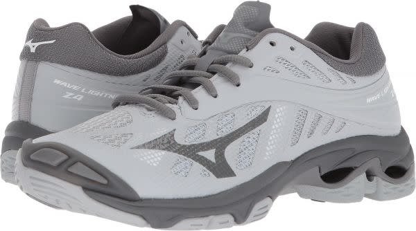 mizuno wave lightning z4 mid women's
