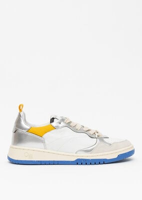 Oncept Phoenix Sneaker - Silver Flash