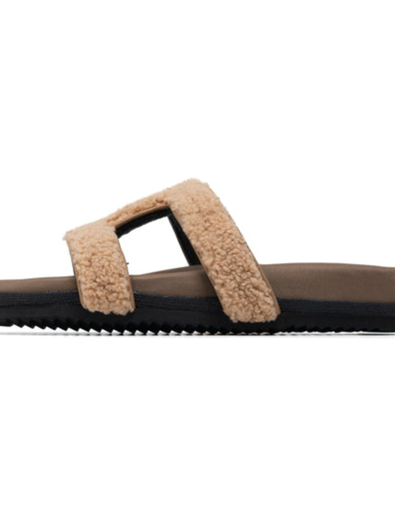 ROAM Fuzzy Cuffs Sandal - Beige Faux Shearling