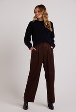 Bella Dahl Pleat Front Trouser - Mahogany Brown
