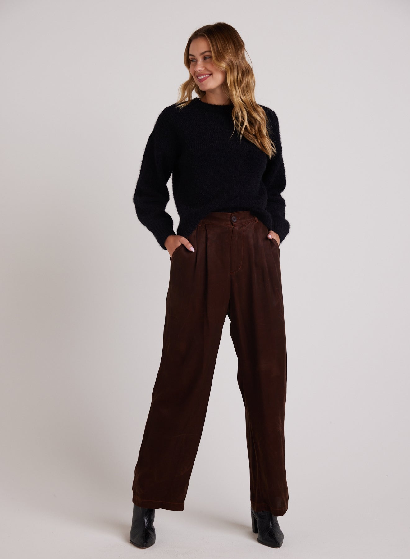 LABEL Bella Dahl Pleat Front Trouser Mahogany Brown LABEL