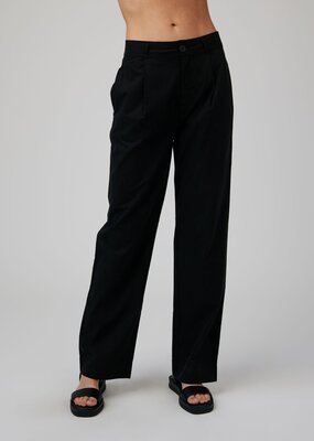Bella Dahl Single Pleat Trouser