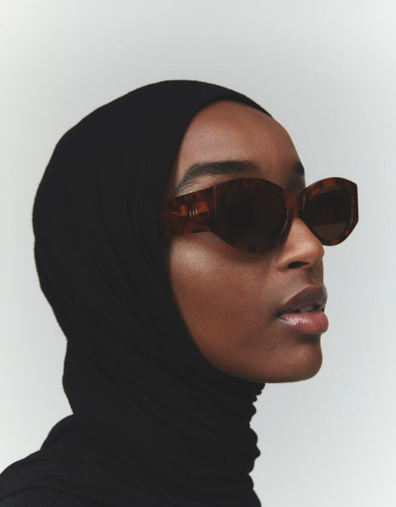 Elisa Johnson Jeannie - Brown Tortoise