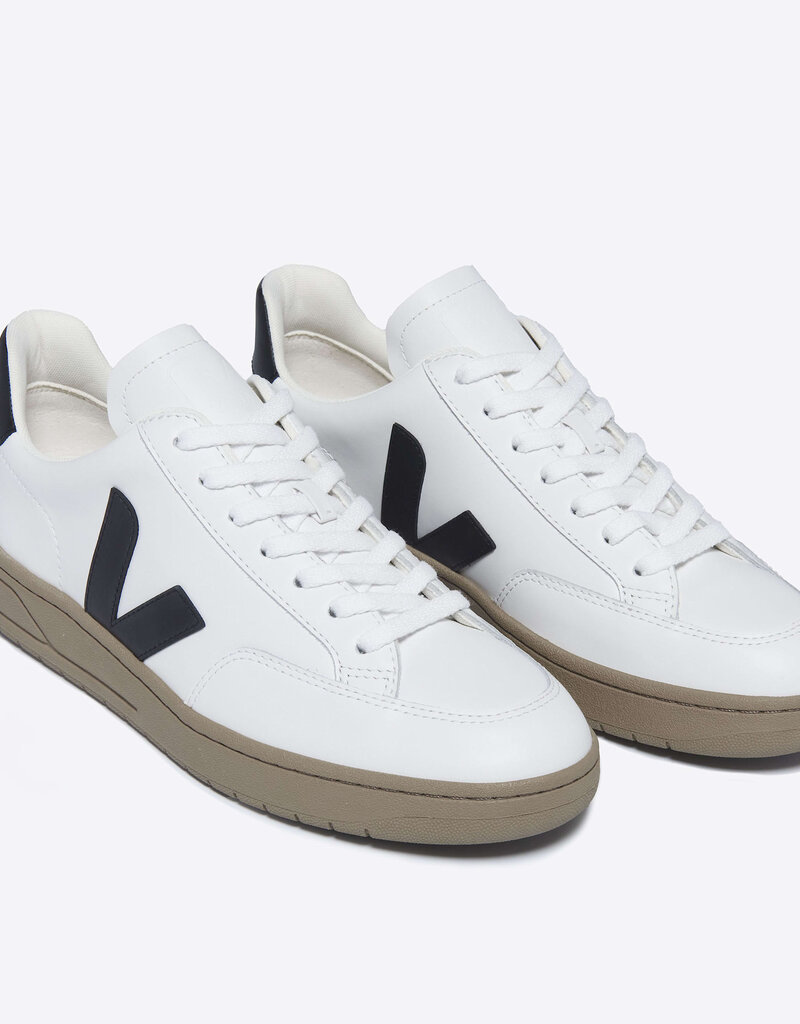 Veja V-12 White/Black/Dune