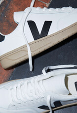 Veja V-12 White/Black/Dune