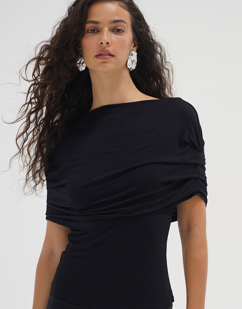 LNA Rylie Shawl Top